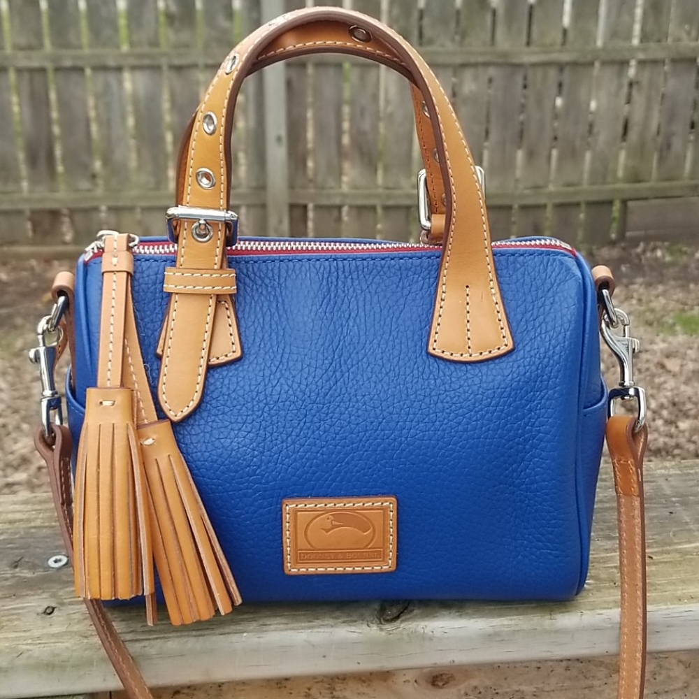 Dooney and bourke small kendall satchel